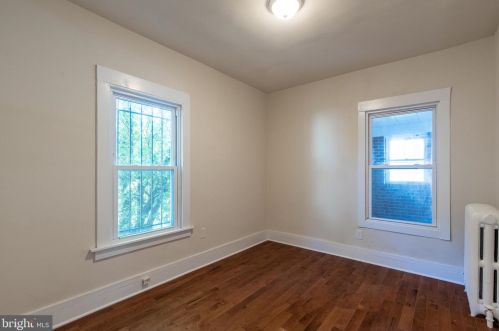 1611 25th St, Washington DC 20020-5361 exterior