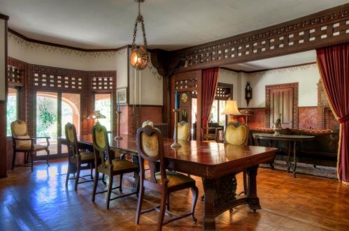 97 Ruggles Ave, Middletown RI 02840-4351 exterior