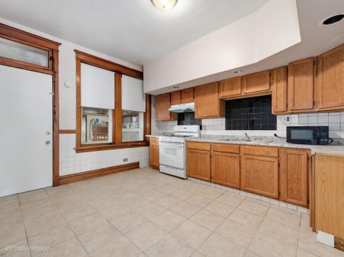 3319 Evergreen Ave, Chicago IL 60651-2308 exterior