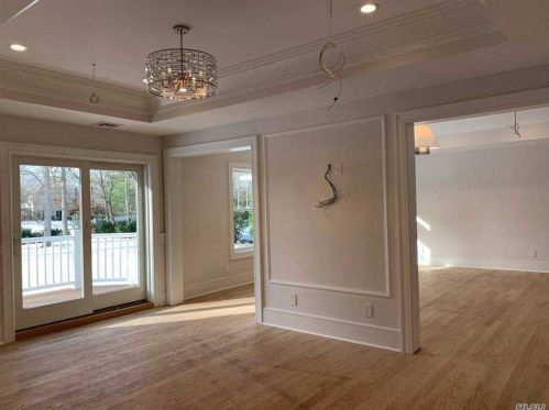 4 Capel Dr, Huntington Station NY 11746-5803 exterior