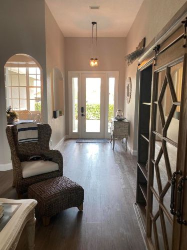 381 Kestor Dr, Fort Pierce, FL 34953-5513