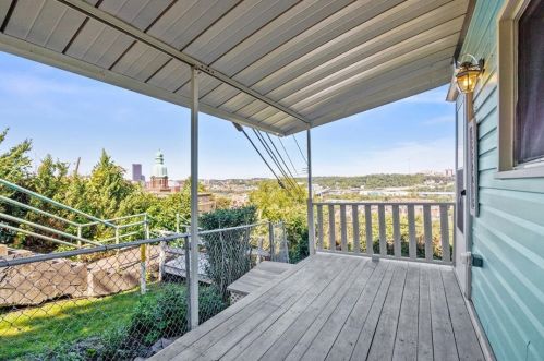 39 Eleanor St, Pittsburgh, PA 15203-2454