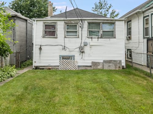 6441 Claremont Ave, Chicago IL 60645-5448 exterior