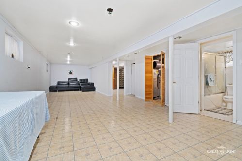 3636 69 St, Chicago IL 60629-4202 exterior