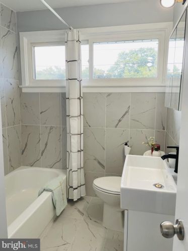 1209 Veirs Ml Rd, Rockville MD 20853-3534 exterior