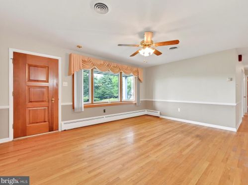 2180 Old Philadelphia Pike, Lancaster PA 17602-2633 exterior