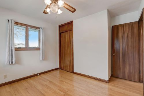 7501 Honey Crk Dr, Milwaukee WI 53221-4062 exterior