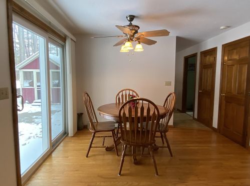 14 Brookwood Dr, Concord NH 03301-1800 exterior