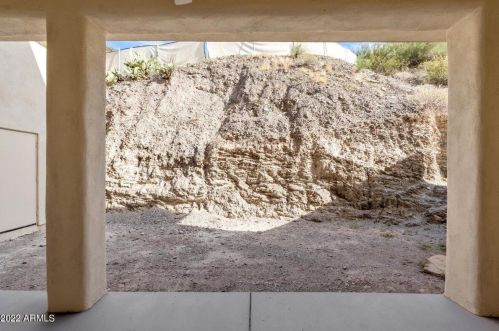 1825 Cinnabar Ave, Phoenix AZ  85020-1916 exterior