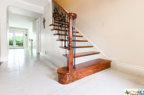 9515 Maverick Pt, San Antonio TX 78240-4049 exterior