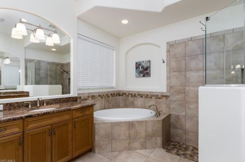 6545 Caldecott Dr, Naples FL 34113-3195 exterior