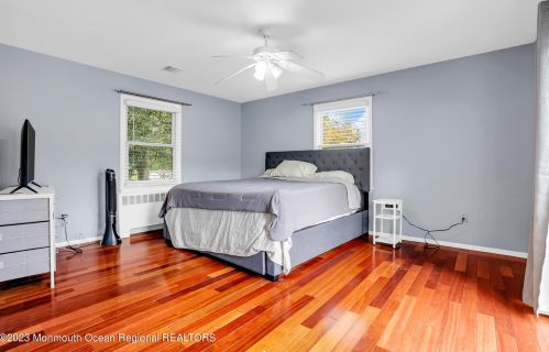 308 Monmouth Rd, West Long Branch NJ 07764-1028 exterior