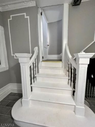 305 7th St, Newark NJ  07103-2303 exterior