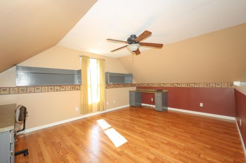 8 Graham Rd, Concord NH 03301-6900 exterior