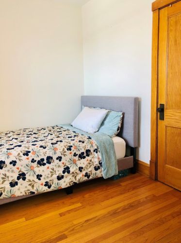 5754 Ainslie St, Chicago IL 60706-3414 exterior