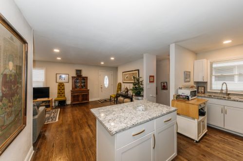 7007 41st St, Milwaukee WI  53209-2232 exterior