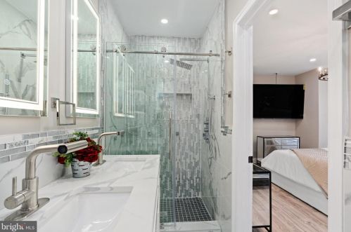 5123 Marvine St, Philadelphia PA 19141-4116 exterior