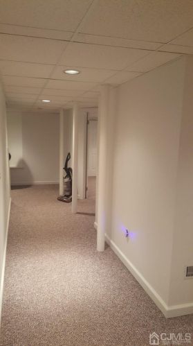 61 Princess Dr, New Brunswick NJ  08902-4104 exterior