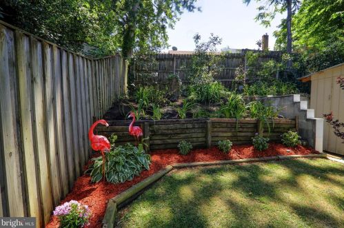 2331 Glendale Ter, Alexandria VA 22303-1907 exterior