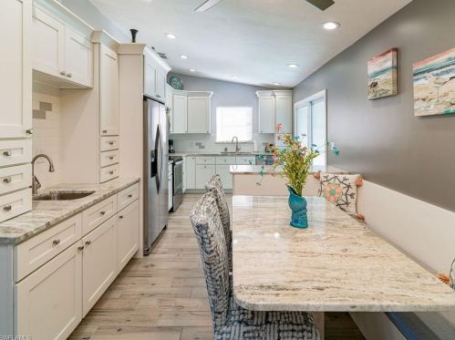 764 94 Ave, Naples FL 34108-2445 exterior