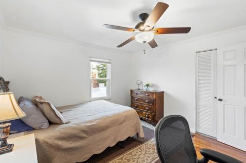 2008 Lacrosse St, Pittsburgh PA 15218-1826 exterior