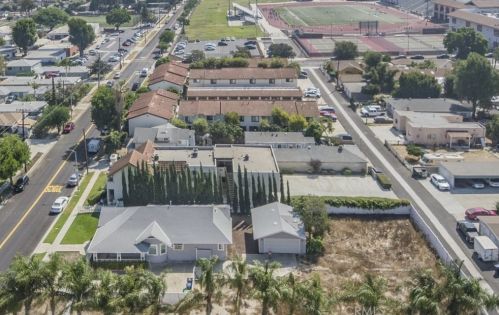 1042 San Juan St, Tustin CA 92780-4627 exterior