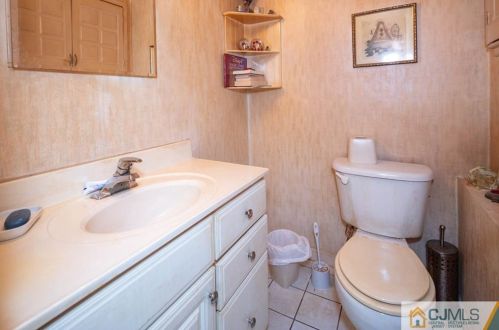 6 Clover St, Old Bridge NJ exterior