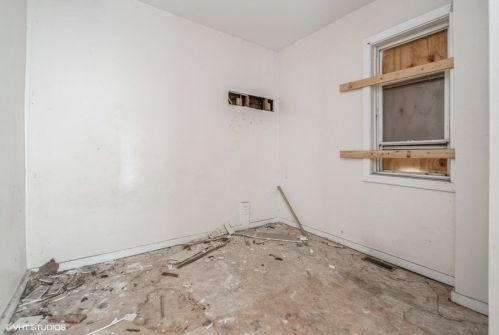 7425 Parnell Ave, Chicago IL 60628-7440 exterior