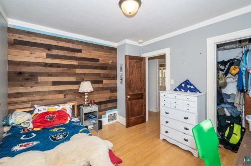 3205 Wellington St, Duluth MN 55806-1438 exterior