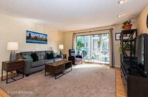 1131 Lunt Ave, Chicago, IL 60626-3519