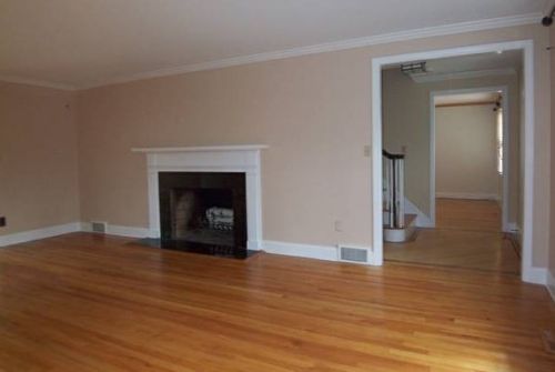 59 Blueberry Hill Rd, Springfield MA  01106-1662 exterior