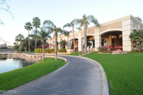 23814 Stoney Lk Dr, Chandler AZ 85248-6147 exterior