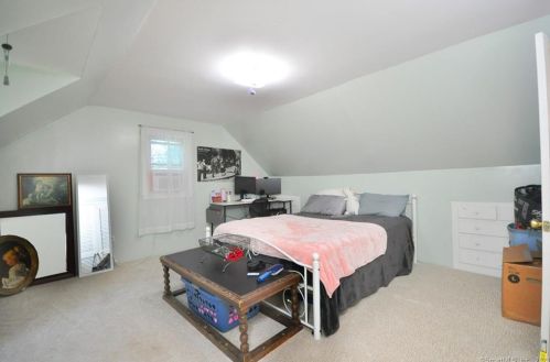 81 White St, Manchester CT 06042-3127 exterior