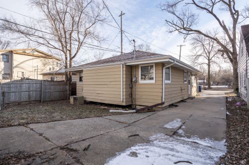 5177 45, Milwaukee WI 53208-3604 exterior