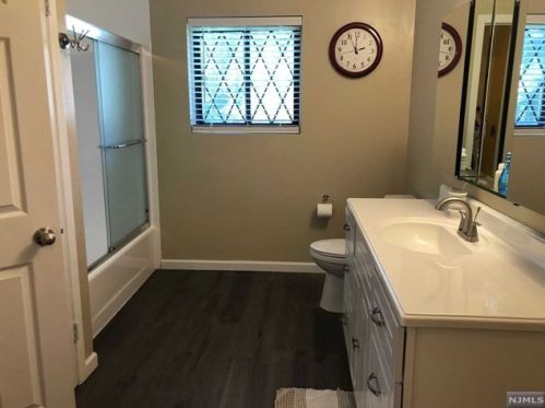 55 Linwood Ave, Cresskill NJ 07626-2103 exterior