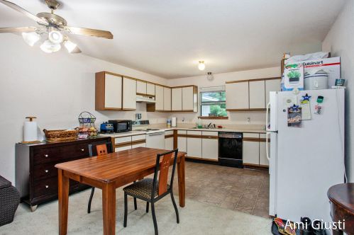 1910 Burton, Grand Rapids MI 49506-4620 exterior