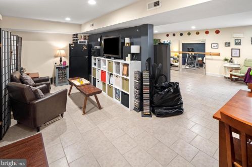 226 Ellsworth St, Philadelphia PA 19146-2826 exterior