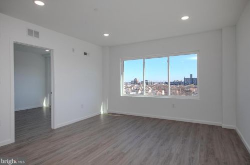 836 Broad St, Philadelphia, PA 19130-2234