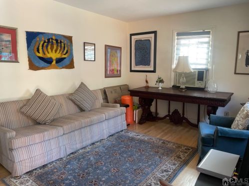 501 4 Ave, New Brunswick NJ 08904-2630 exterior