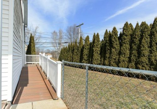 4 Westville Rd, Plaistow NH exterior