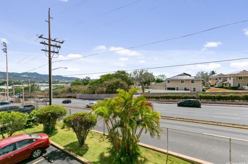 1015 Ala Napunani St, Honolulu HI  96818-1710 exterior