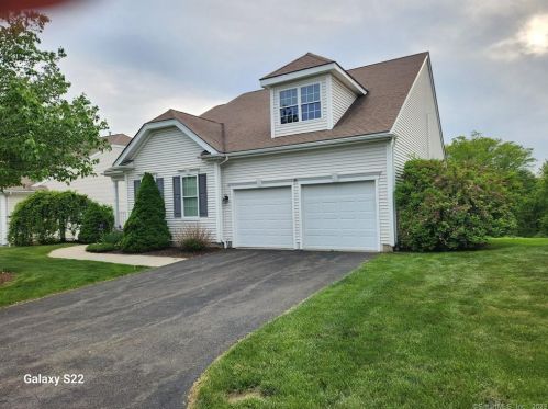 186 Country Club Dr, Seymour CT 06478-1196 exterior