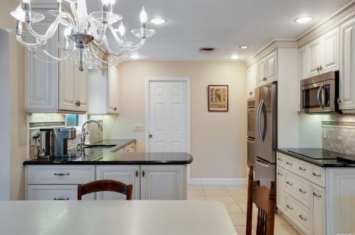 15 Long Acre Ln, Huntington Station NY 11746-7926 exterior