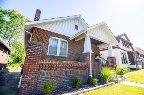 6607 Fyler Ave, Saint Louis, MO 63139-2209