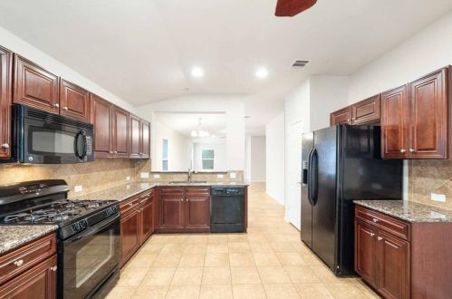 2212 Christoff Loop, Austin TX  78748-3501 exterior