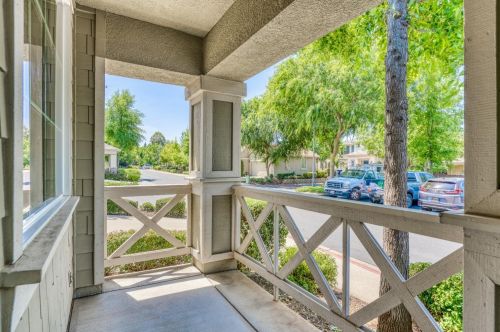 851 Holley Ct, Folsom CA 95630-3518 exterior