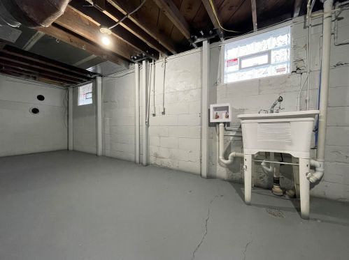 860 Mangin Ave, Meskegon MI  49442-5117 exterior