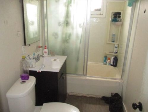 2427 Woodward Ave, Wyoming MI exterior