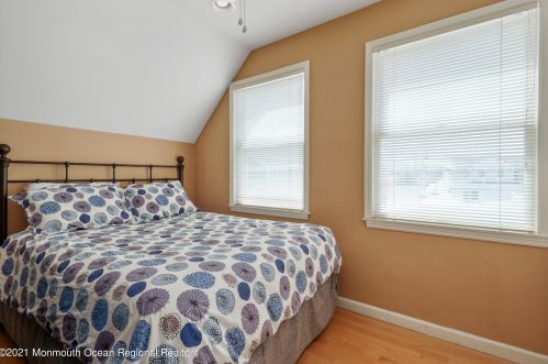 100 Vance Ave, Lavallette NJ 08735-2239 exterior