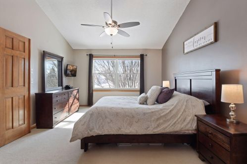 799 Ashley Dr, Chaska MN 55318-1540 exterior